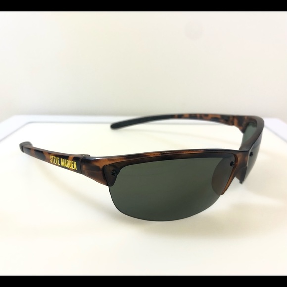 Women’s Steve Madden Tortoise Shell Style Sunglasses - Picture 6 of 7